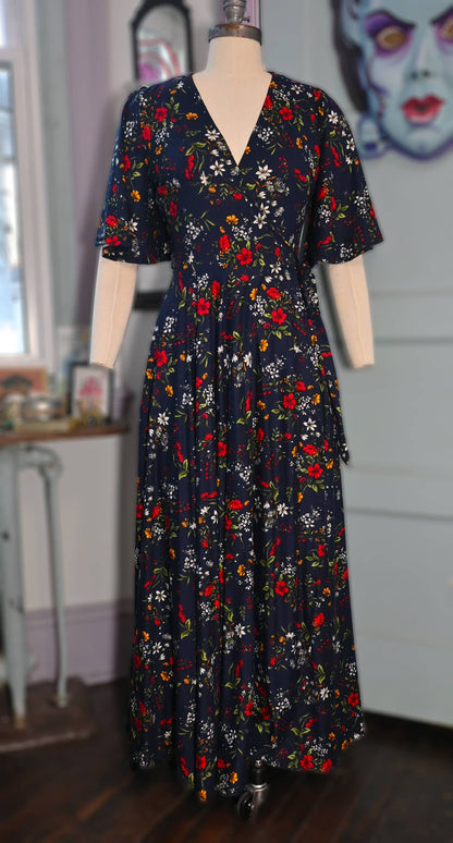 Front of dress on a mannequin